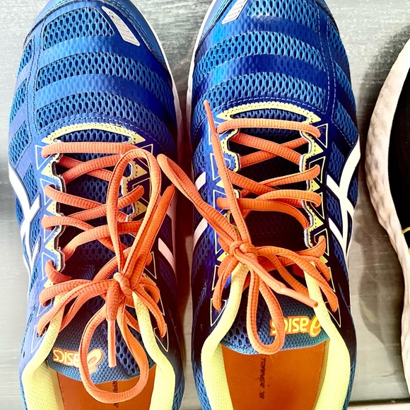 3 great pair of sneakers. Size 12 except for the blue. That is size 13 - Picture 4 of 4